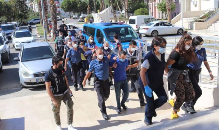 Uyuşturucu operasyonunda çok sayıda tutuklama