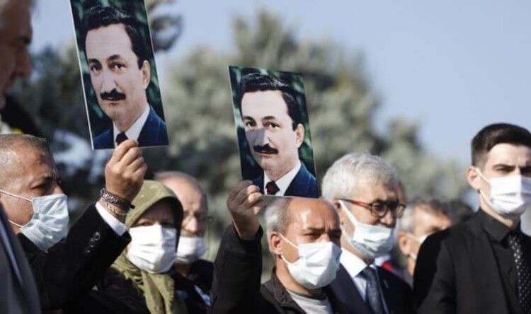 Bülent Ecevit 15. ölüm yıldönümünde anılıyor