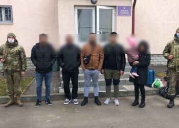 “Blogger” Türkler sınırda yakayı ele verdi