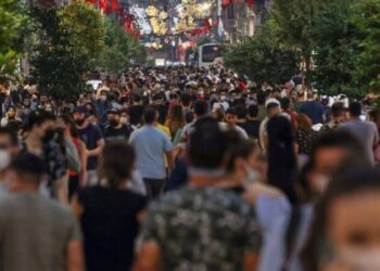 Omikron varyantı için ‘takip edilmeli’ uyarısı