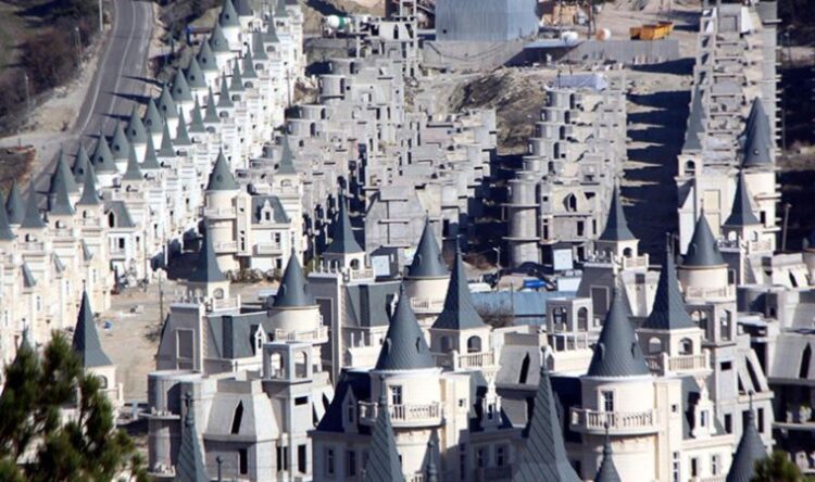 Araplar için yapılmıştı: “Şato evler” hakkında yeni gelişme