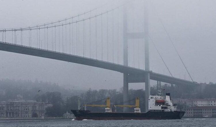 İstanbul Boğazı’nın trafiğe açılacağı saat açıklandı