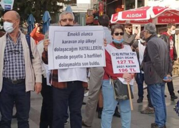 Emekliler isyan etti