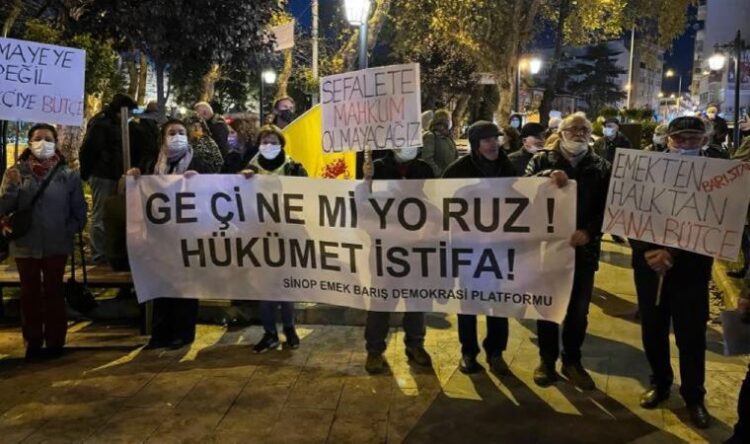 Bir ‘Geçinemiyoruz’ eylemi de Sinop’ta