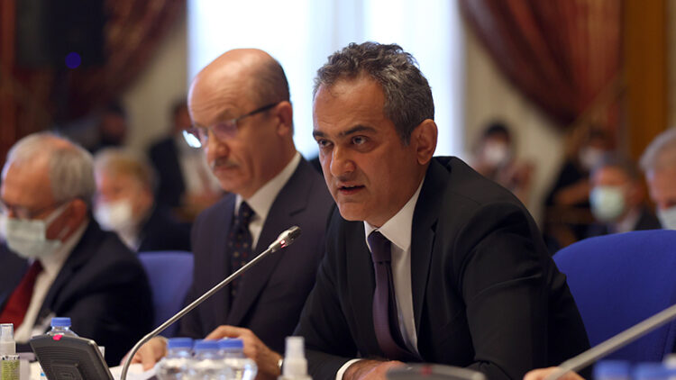 Milli Eğitim Bakanı Özer’den öğretmenler için ara tatil açıklaması