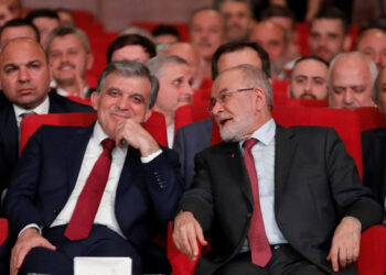 Temel Karamollaoğlu ve Abdullah Gül’den görüşme kararı