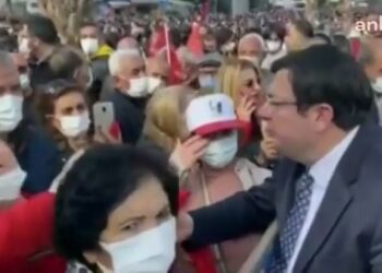 CHP’nin Mersin mitinginde yurttaş, “Geçinemiyorum” diye haykırdı