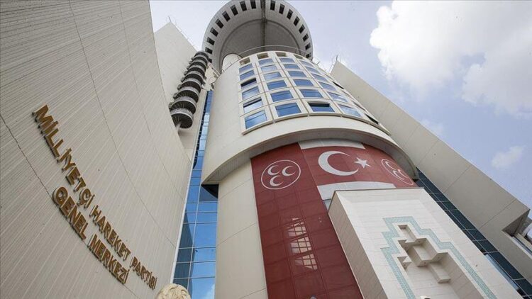 MHP’de deprem: İlçe başkanları istifa etti