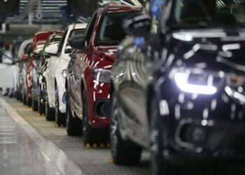 Dolar kurundaki düşüş sonrası otomobil fiyatı indirimleri peş peşe geldi