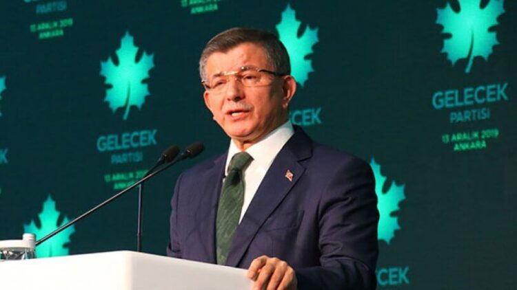 200 kişi Gelecek Partisi’nden istifa etti