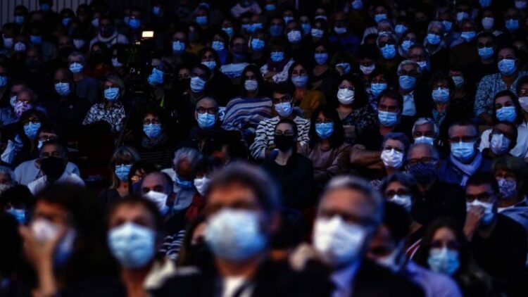 Omicron varyantının geceleri görülen ‘gizemli’ belirtisi ortaya çıktı