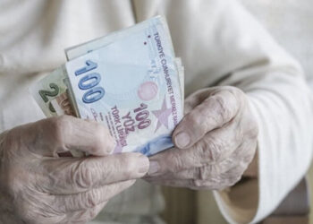 Rakam kulislerden sızdı: Emekliye yapılacağı iddia edilen zam belli oldu!