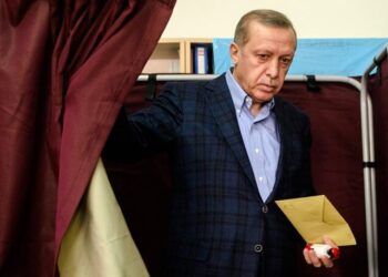‘Bu sürdürülebilir değil’ dedi ve ekledi: Dün akşam aslında seçim tarihi açıklandı!