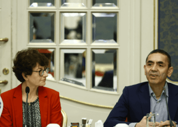 Uğur Şahin ve Özlem Türeci’den ‘Omicron’ açıklaması