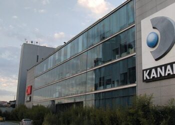 Kanal D’de üst düzey isimden tepki istifası