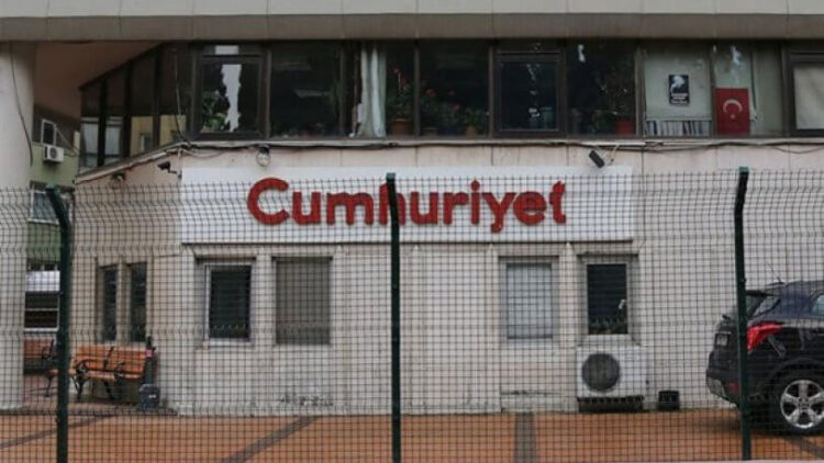 Cumhuriyet yönetiminden işten çıkarılan gazetecilerle ilgili yeni adım