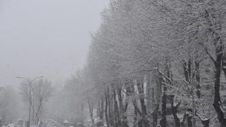 Kütahya beyaza büründü