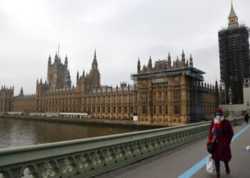 Omicron alarmı: Londra’da olağanüstü durum ilan edildi