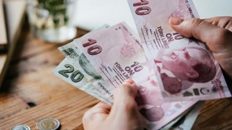 AKP’den memur ve emekli maaşları açıklaması