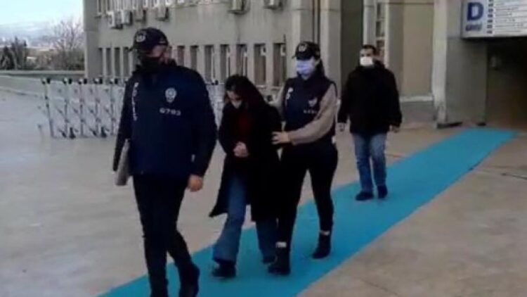 Darbeci generalin eşi, teslim oldu