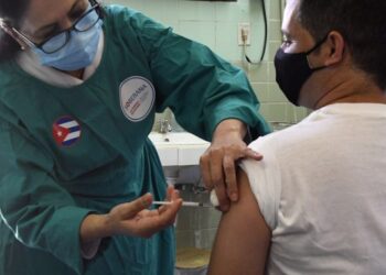 Küba, Havana’da Kovid-19 güçlendirici aşı kampanyasına başladı