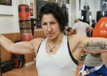 Ünlü boksör 237 yumruk sonrası tanınmaz hale geldi