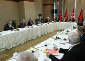 Kılıçdaroğlu: Her liderin kafasında bir aday vardır