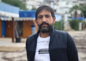 Dolmuştan indirilmeye çalışılan işçi: Lütfen kendisini işe geri alın