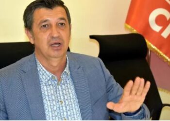 CHP’li milletvekiline şantaj yapan çifte hapis cezası