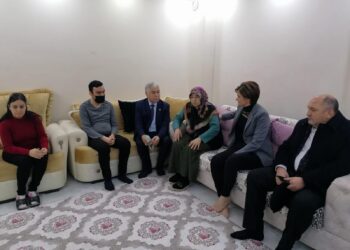 Kaftancıoğlu’ndan katledilen Gülsüm Yarış’ın ailesine ziyaret