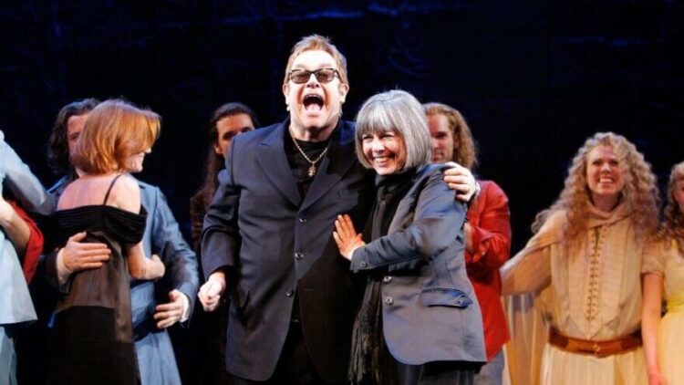 Yıldızları bir araya getiren yazar öldü