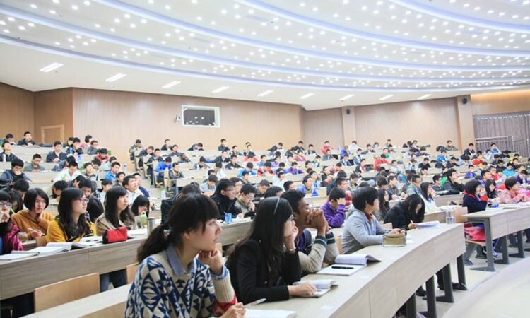 Çin, orta ve batı bölgelerinde mühendislik, tarım ve tıp bölümlerini öne çıkarıyor