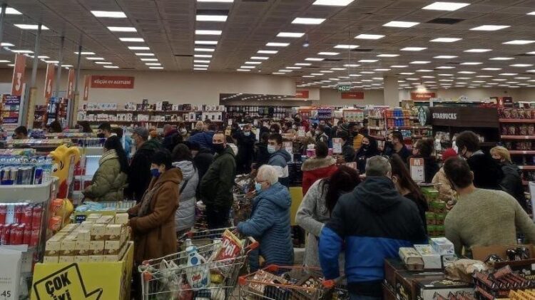 TL’deki hareketlilik Yunanı sevindirdi: Edirne’ye akın ediyorlar