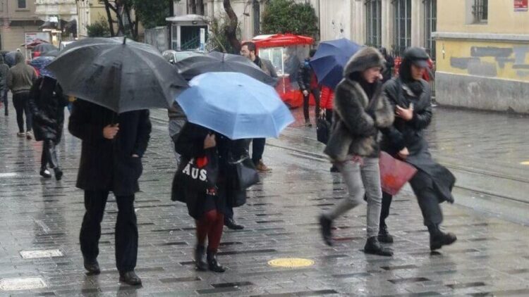 Serin ve yağışlı hafta sonu geliyor