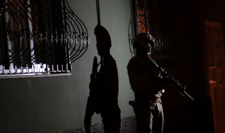 34 adrese uyuşturucu baskını: Çok sayıda gözaltı