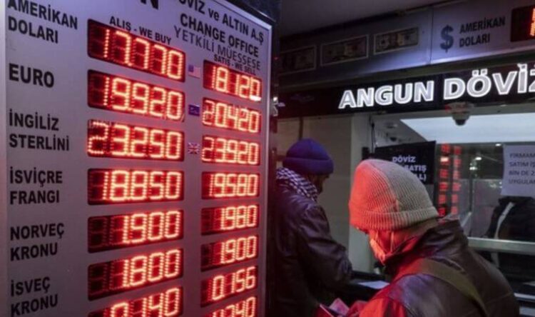 Dolar düşse de Türkiye’nin risk primi yüksek seyrediyor