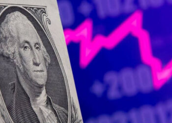 Faiz kararı öncesi dolarda tarihi zirve