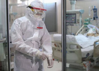 Uzmanlar ilk kez açıkladı: Omicron’da bu şikayetlere dikkat!