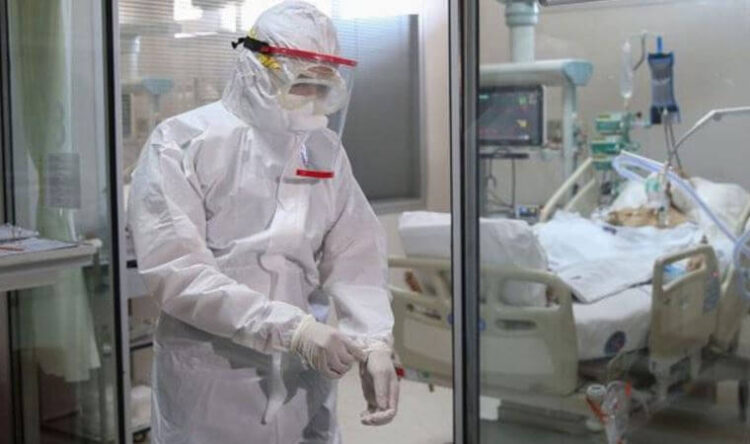 Uzmanlar ilk kez açıkladı: Omicron’da bu şikayetlere dikkat!