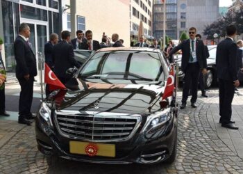Yurttaş Halk Ekmek kuyruğunda ama… Erdoğan’ı korumaya milyonlar harcanıyor