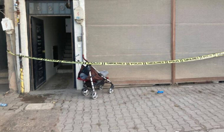 Evde yalnız bırakılan 3 çocuk, yangında yaşamını yitirdi