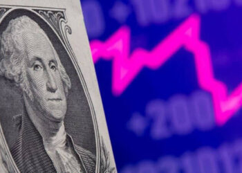 Ünlü ekonomistten çarpıcı yorum: Dolarda dönüşü olmayan yola girdik