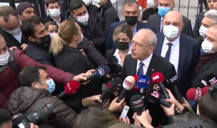 Kılıçdaroğlu’ndan TÜİK önünde sert sözler: Kapıyı açmadılar