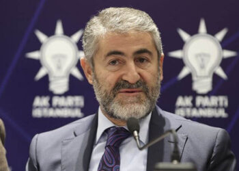 Yeni bakan çift maaşlı çıktı