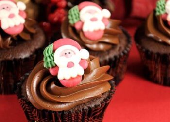 Diyanet’ten ‘yılbaşı pastası’ yanıtı: Müslümanlar alet olmamalı