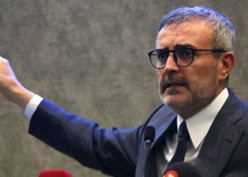 Öğrencilerin gözaltına alınmasını savunan AKP’li isme muhalefetten tepki