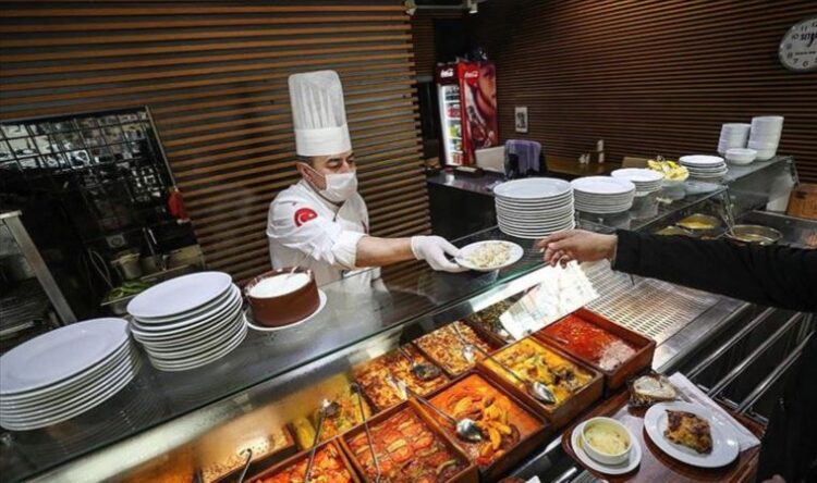 Esnaf et yemeklerini kaldırdı