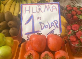 Pazarda dolarla satış dönemi