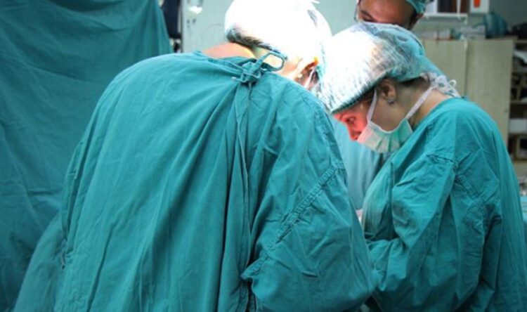 İngiliz basınından Türkiye uyarısı: ‘Çocuklara mide küçültme ameliyatları yapıyor’