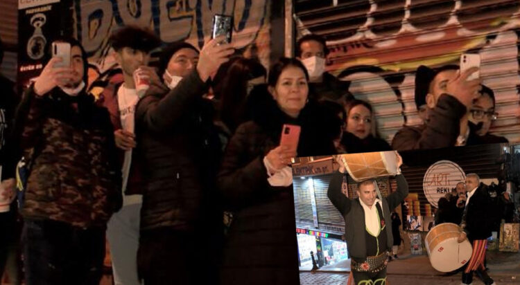 Karaköy’de davullu zurnalı yeni yıl kutlaması